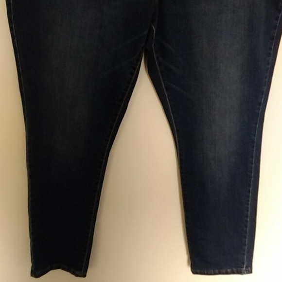 Universal Thread  Dark Wash Denim Jeggings - Picture 6 of 12